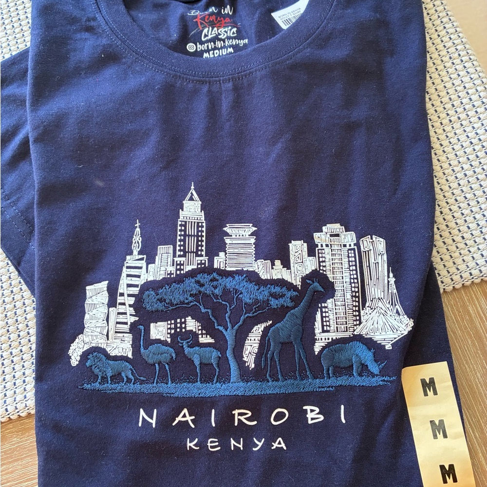 UNISEX NAIROBI NEW T-Shirt, Sz MEDIUM! BUNDLE AND SAVE$$